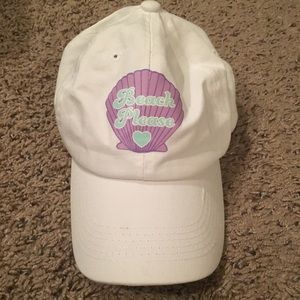 Beach please hat